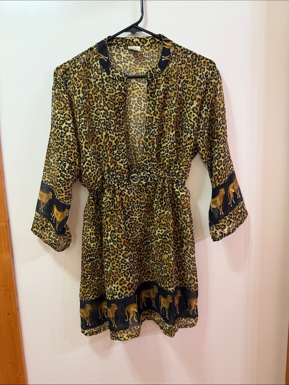 Rima. Leopard Print Tunic with Leopard 🐆 or Cheetah Border. NWOT. Size Small